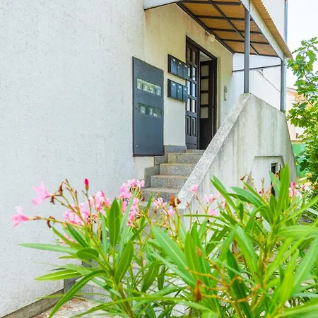 Nada Apartamento Krk Town