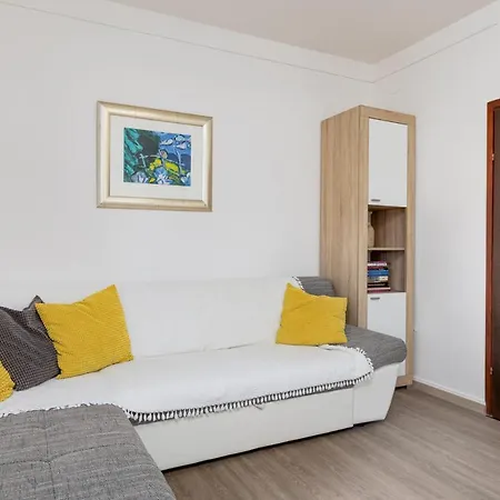 Nada Apartment *