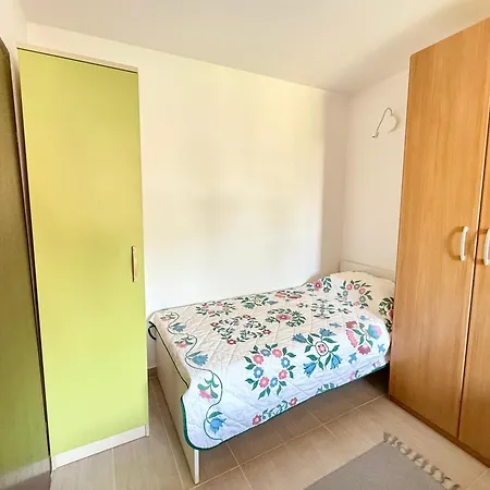Apartamento Nada Krk Town