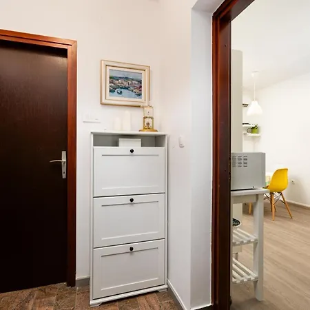 Nada Appartement Krk Town